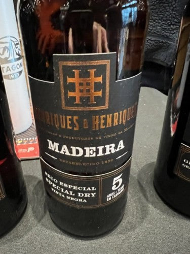 Henriques & Henriques - 5 Years Old Seco Especial Special Dry Tinta Negra Madeira NV